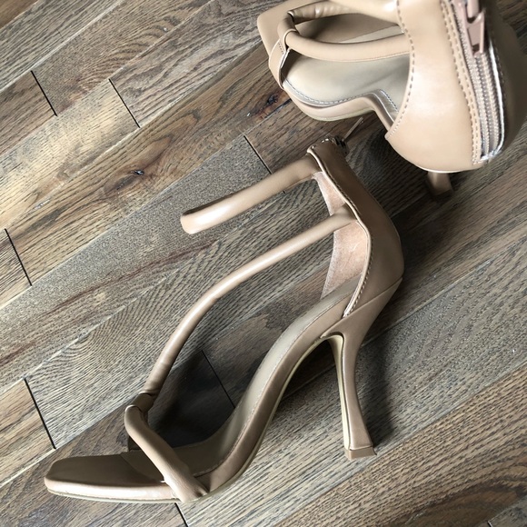 Express nude heels - Picture 5 of 6